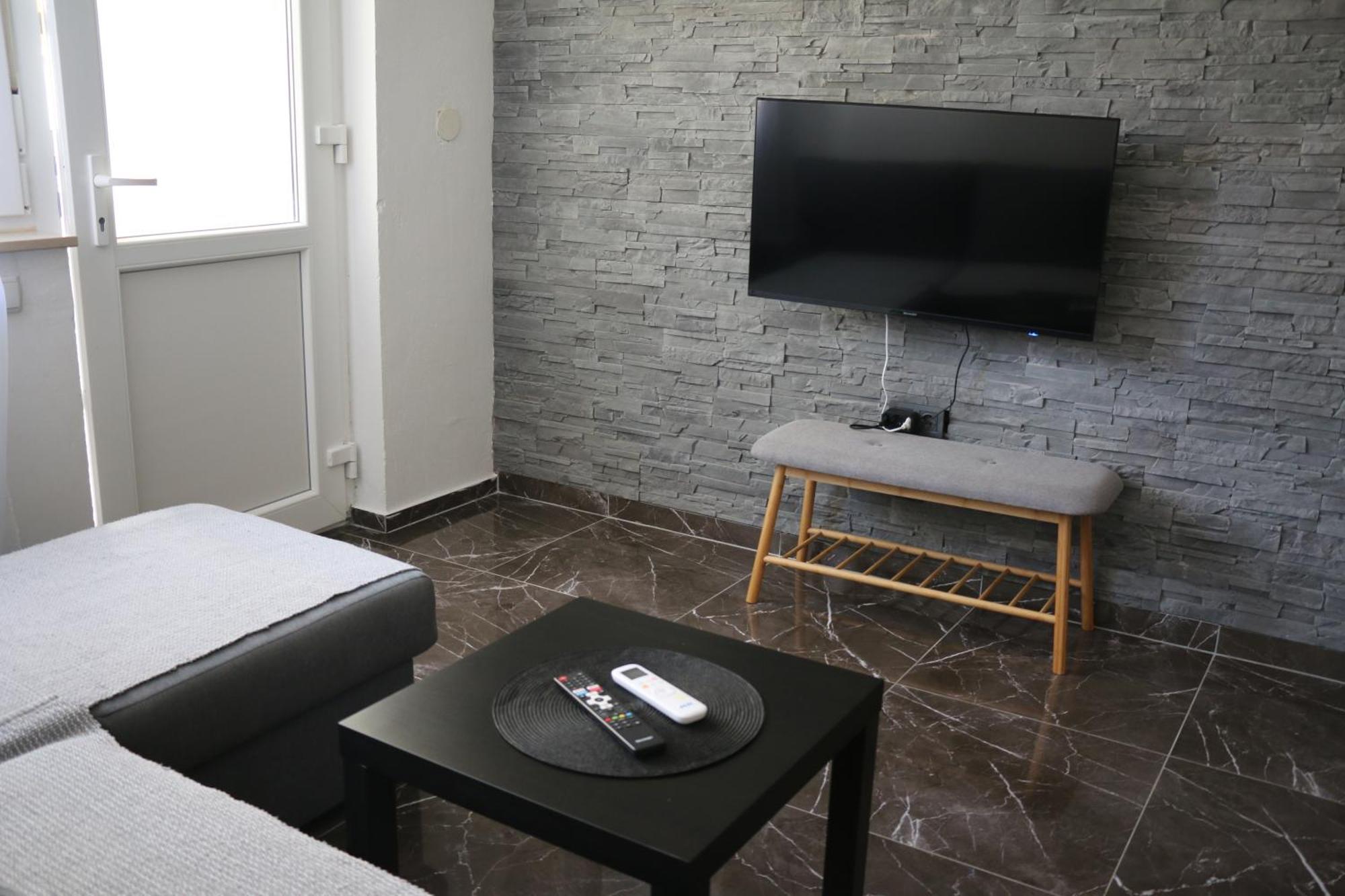Apartmani Suhi Brod Medulin Exterior photo